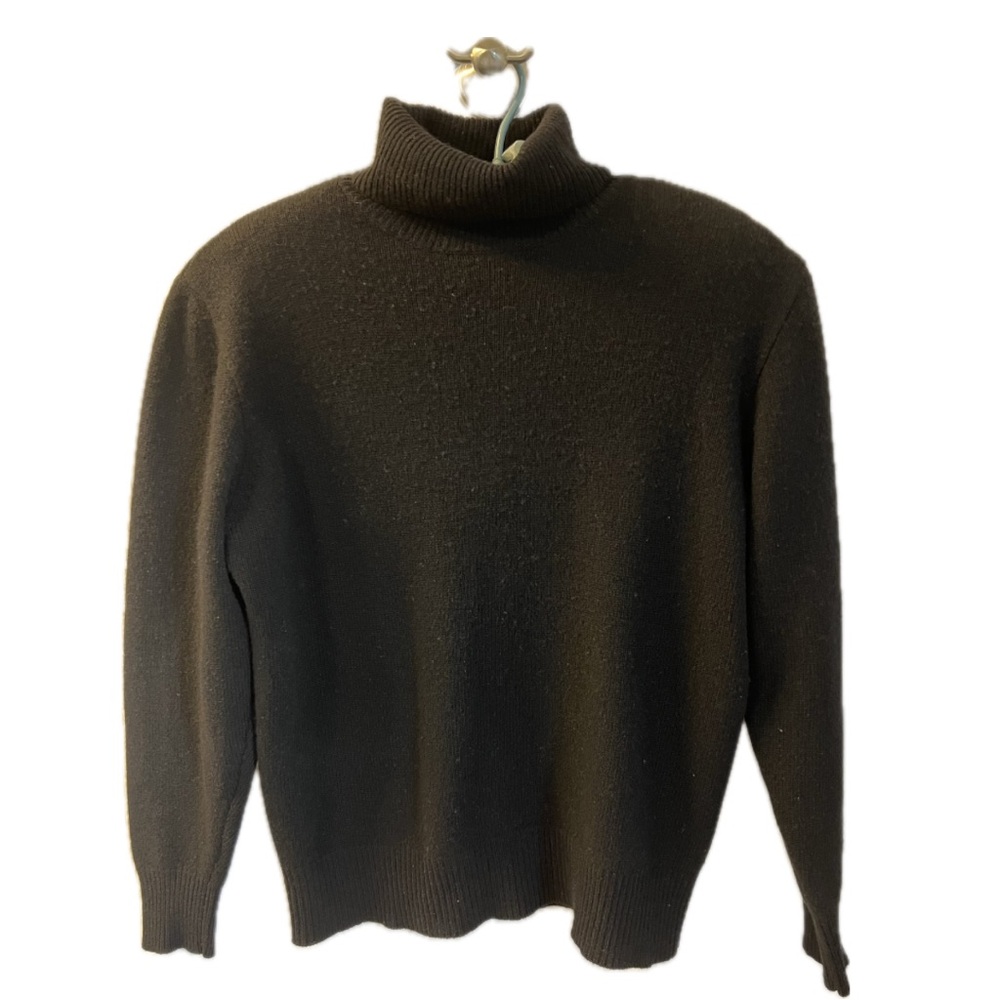 Neiman Marcus 100% cashmere black turtleneck, size large.